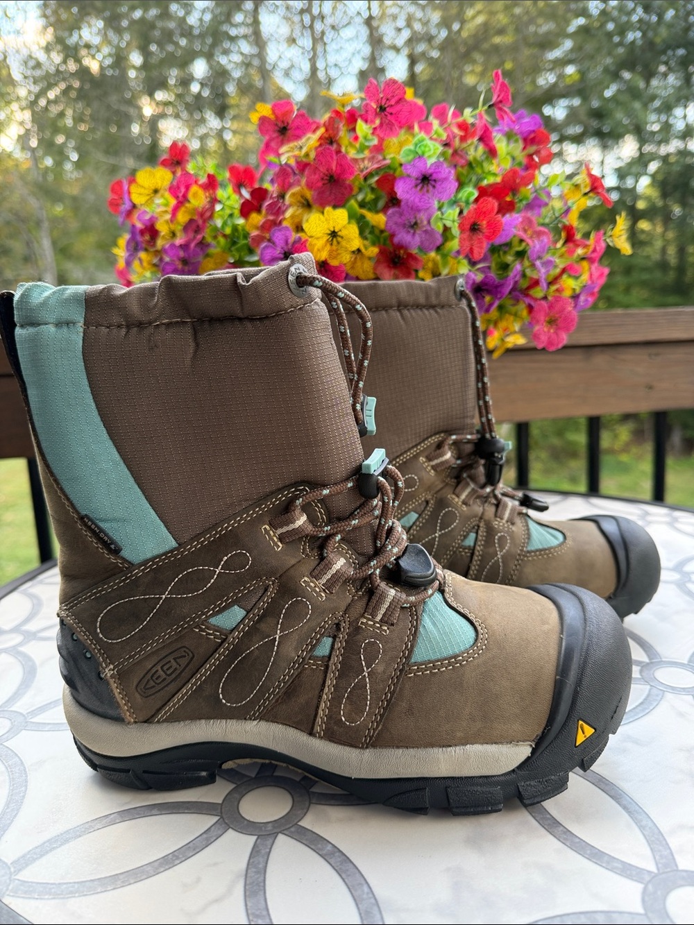 KEEN Womens Brown and Teal Winter Boots with Lace Toggle